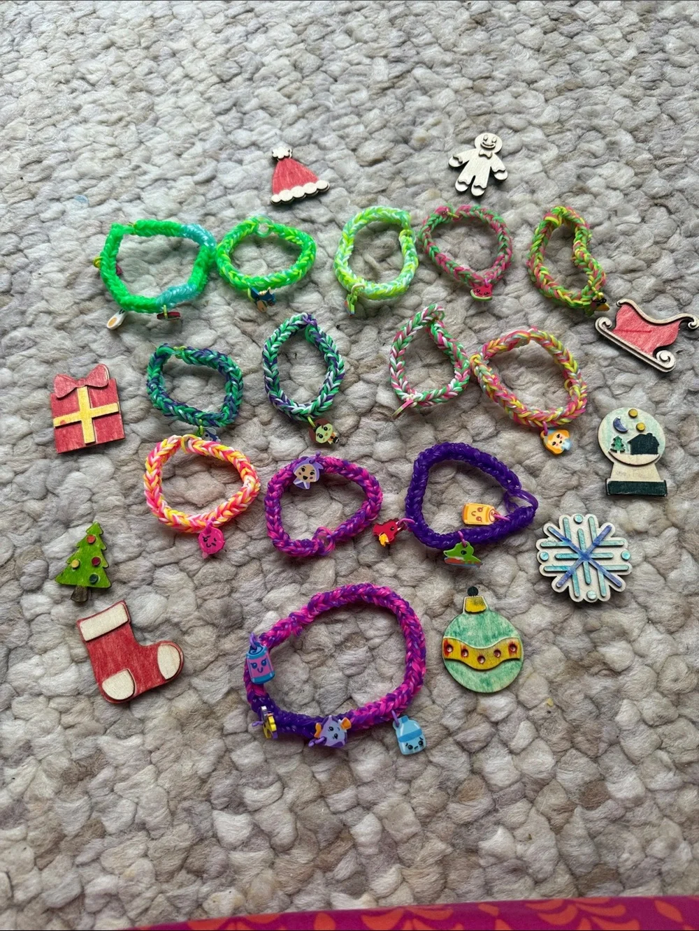 Kids Rainbow Loom Charm Bracelets - gift bags for birthday partys